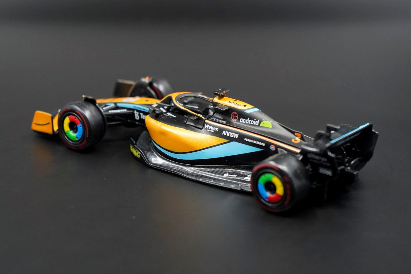 2022 McLaren MCL36 #3 Daniel Ricciardo F1 Formula Diecast Race Car Model 1:43 by Bburago