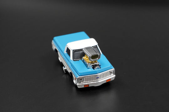 1972 Chevrolet C10 Pickup Alloy Diecast Car Model 1:64 By Maisto - Muscle Machines