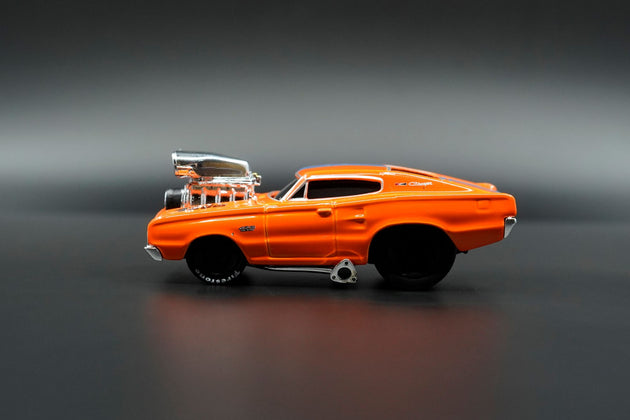 1966 Dodge Charger Alloy Diecast Car Model 1:64 By Maisto - Muscle Machines