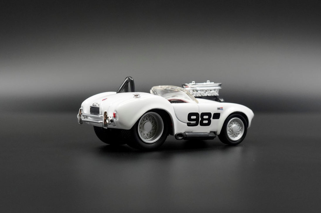 1964 Shelby Cobra Alloy Diecast Car Model 1:64 By Maisto - Muscle Machines