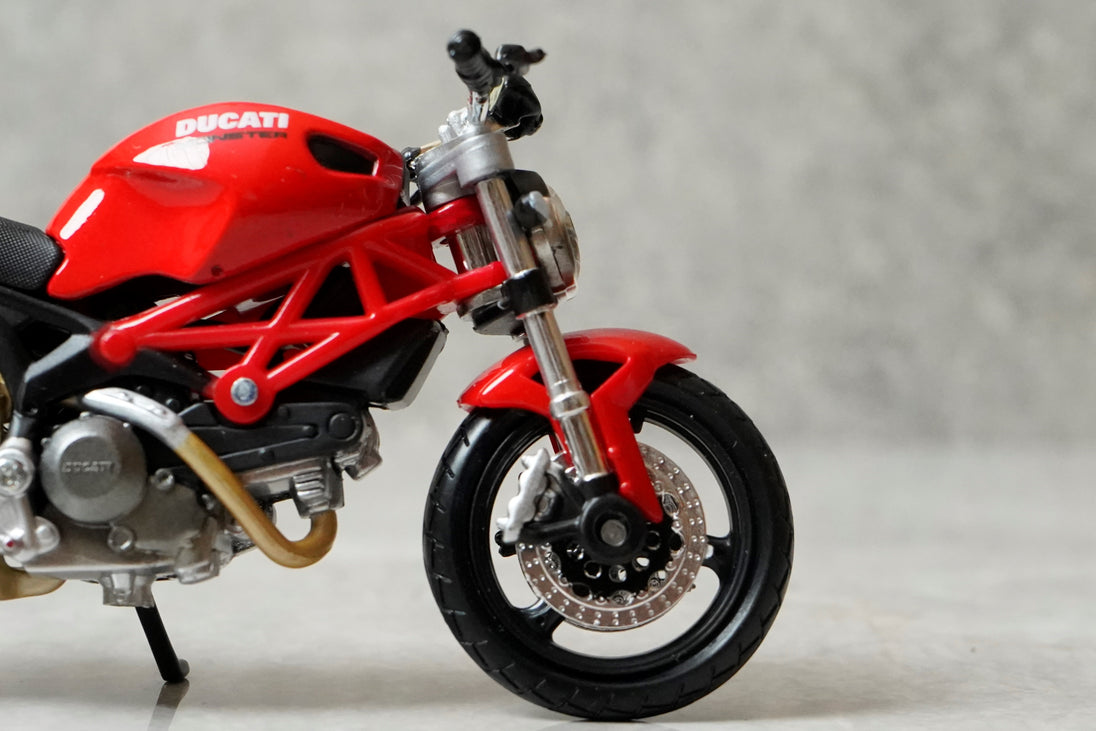 Ducati Monster 696 Diecast Bike 1:18 Motorcycle Model By Maisto