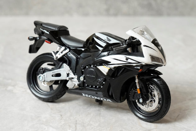 Honda CBR1000RR Diecast Bike 1:18 Motorcycle Model By Maisto