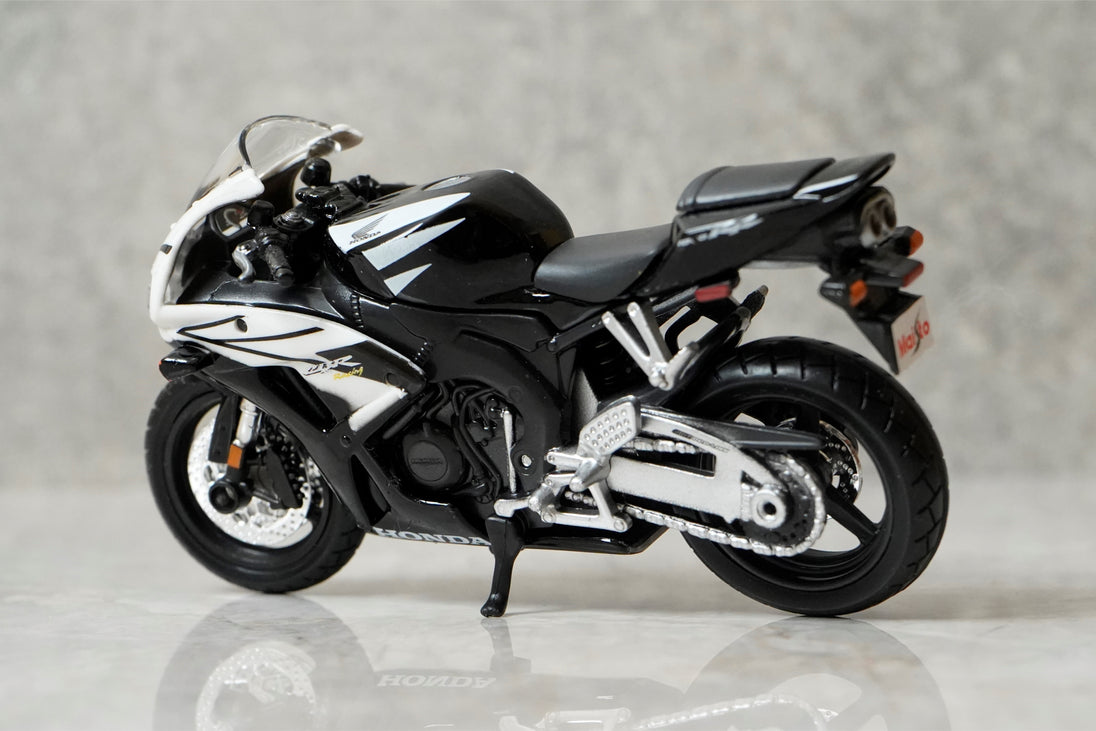 Honda CBR1000RR Diecast Bike 1:18 Motorcycle Model By Maisto