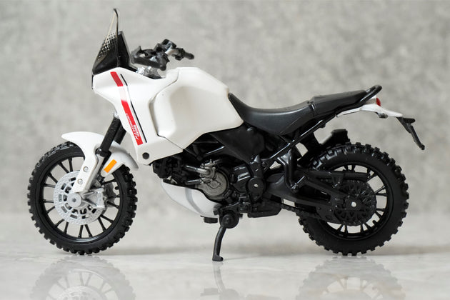 Ducati Desert X Diecast Bike 1:18 Motorcycle Model By Maisto