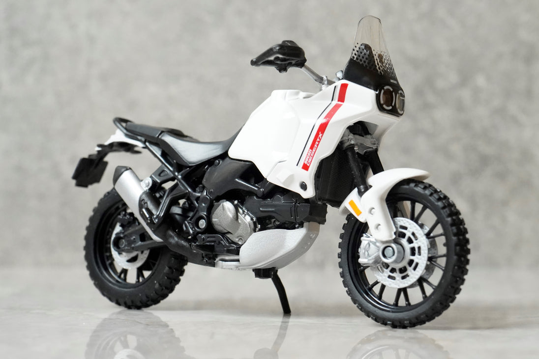 Ducati Desert X Diecast Bike 1:18 Motorcycle Model By Maisto