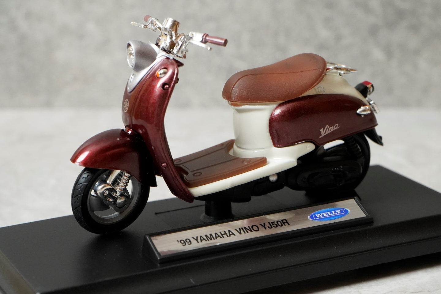 1999 Yamaha Vino YJ50R Diecast Bike 1:18 Motorcycle Model By Welly
