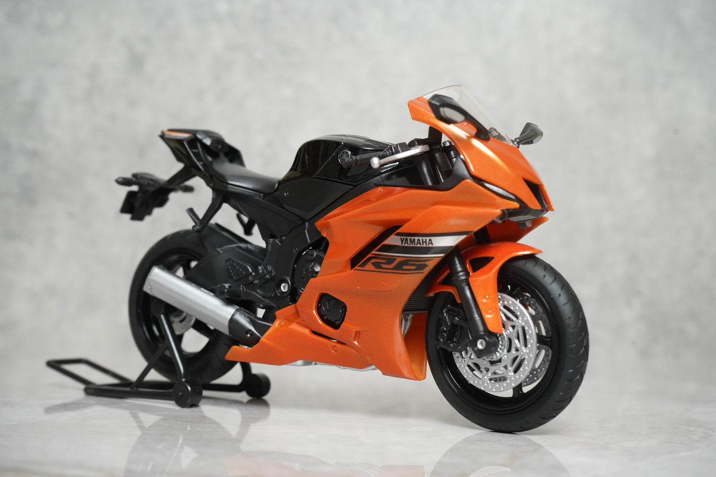 2020 Yamaha YZF-R6 Diecast Bike 1:12 Motorcycle Model By Welly