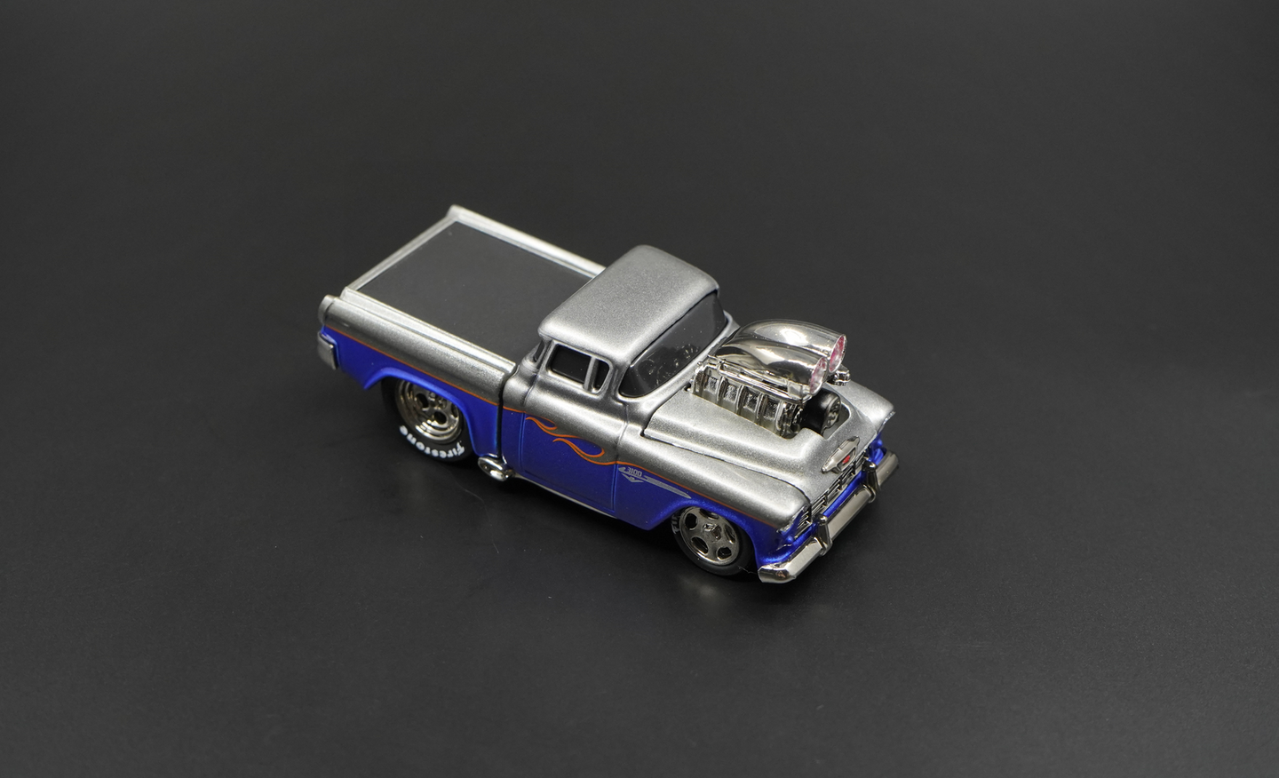 1955 Chevrolet Cameo Pickup Alloy Diecast Car Model 1:64 By Maisto - Muscle Machines