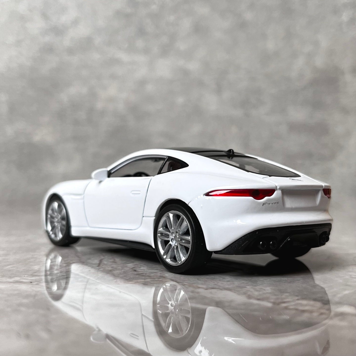 1:36 Jaguar F-Type Coupe Diecast Car Model By Welly