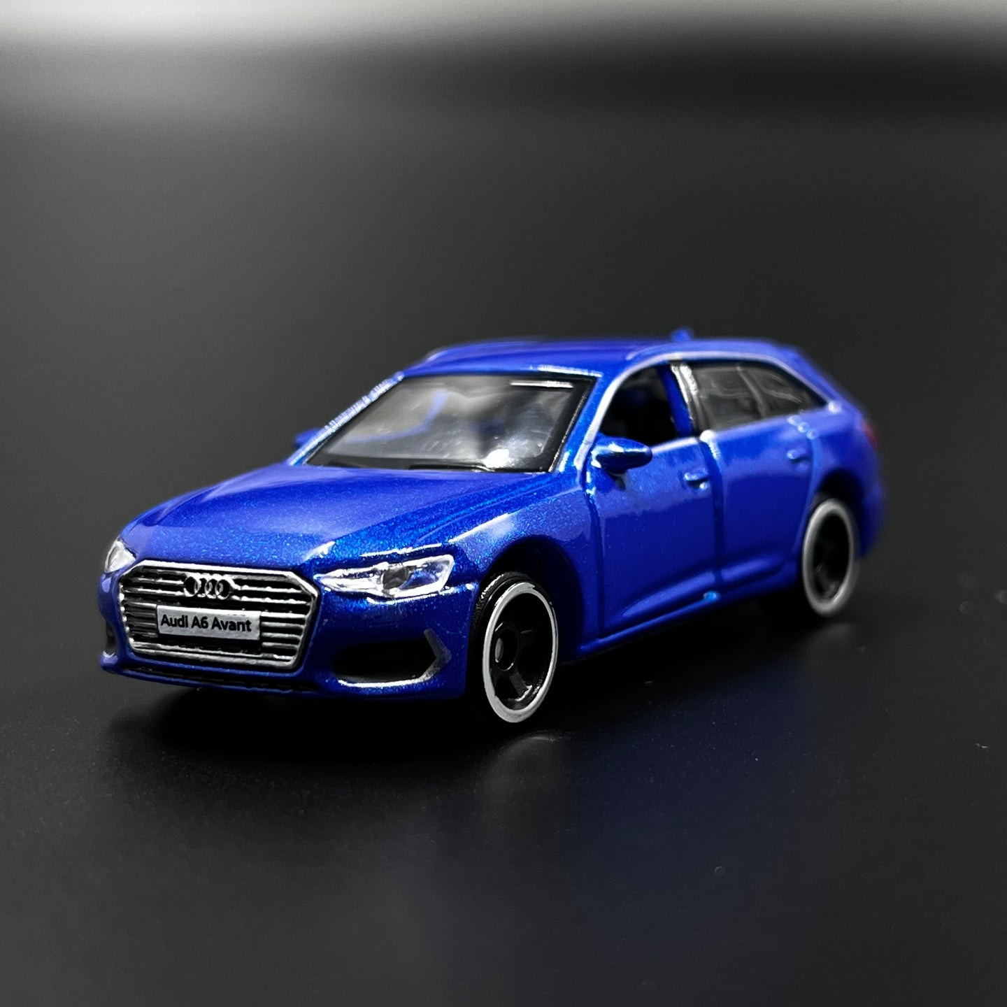 Audi A6 AVANT Diecast Car Model 1:64 by Bburago